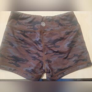 IAB mfg athletic booty 2.0 workout short 3-INCH NO-RIDE XS Size 4 Camo